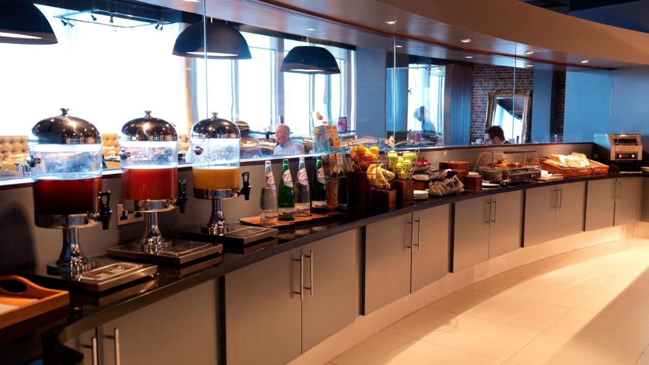 Crowne Plaza Chester By Ihg Exterior photo