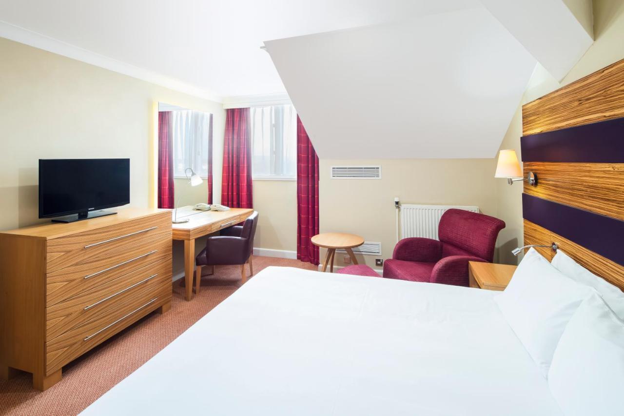 Crowne Plaza Chester By Ihg Exterior photo