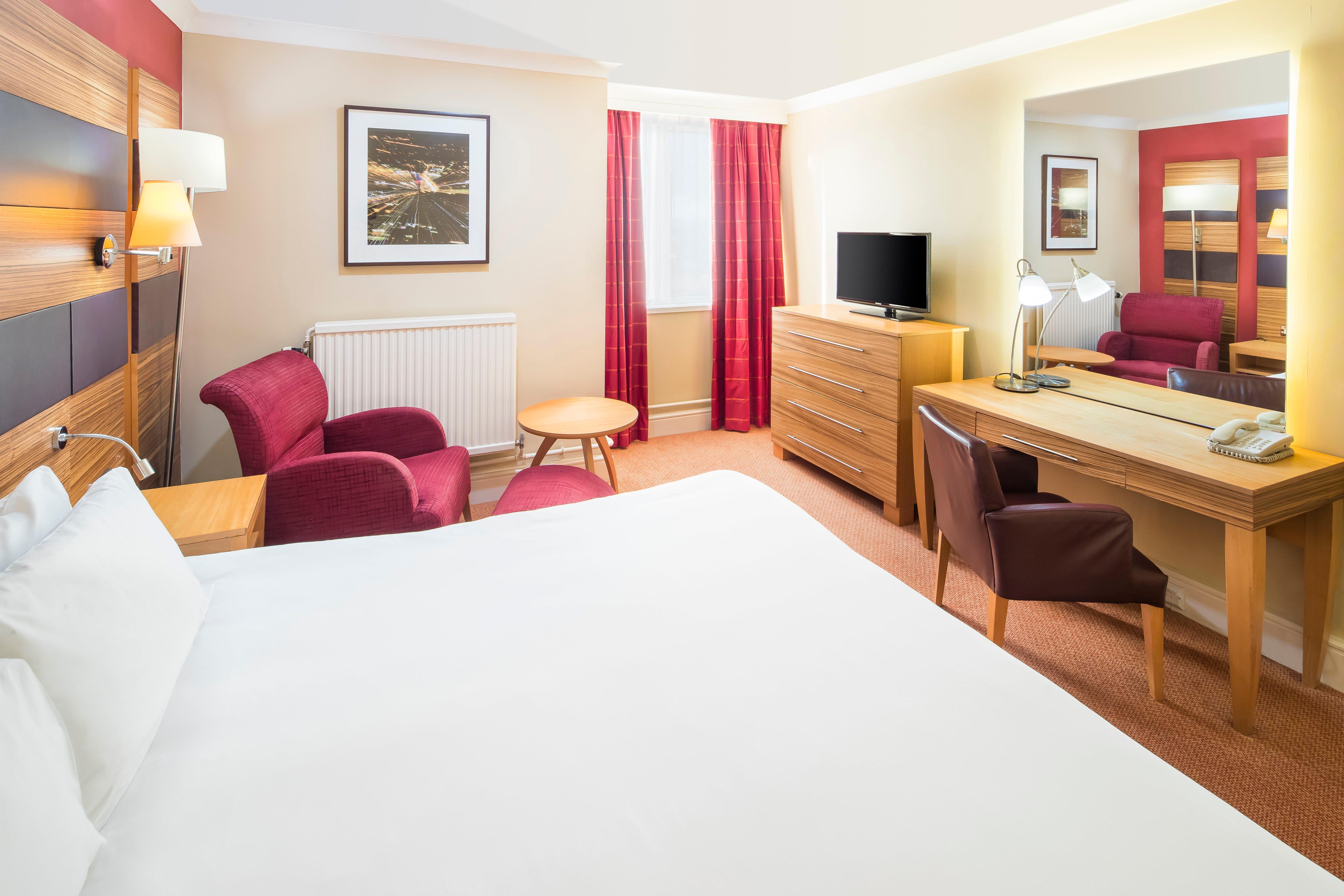 Crowne Plaza Chester By Ihg Exterior photo