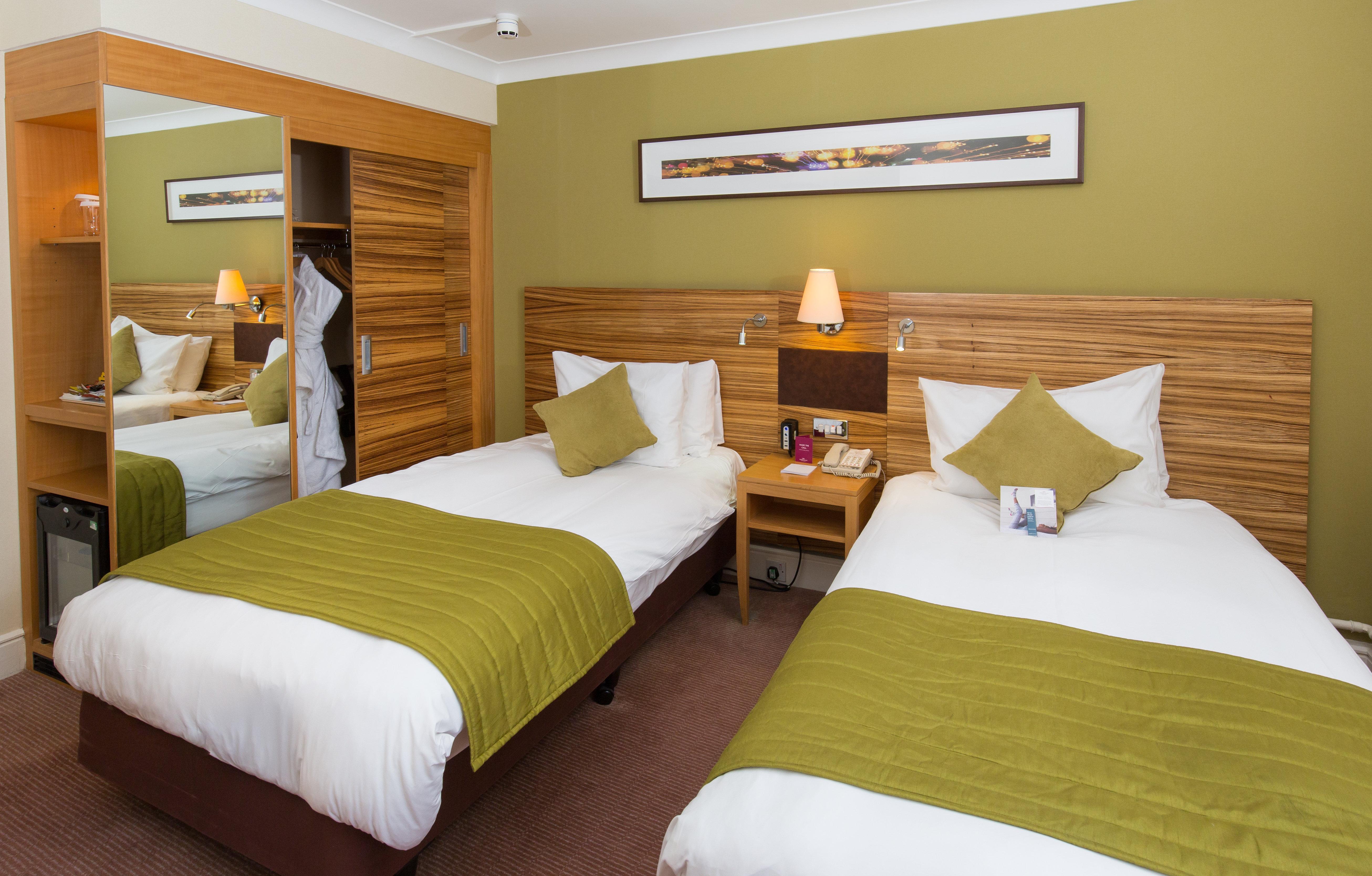 Crowne Plaza Chester By Ihg Exterior photo