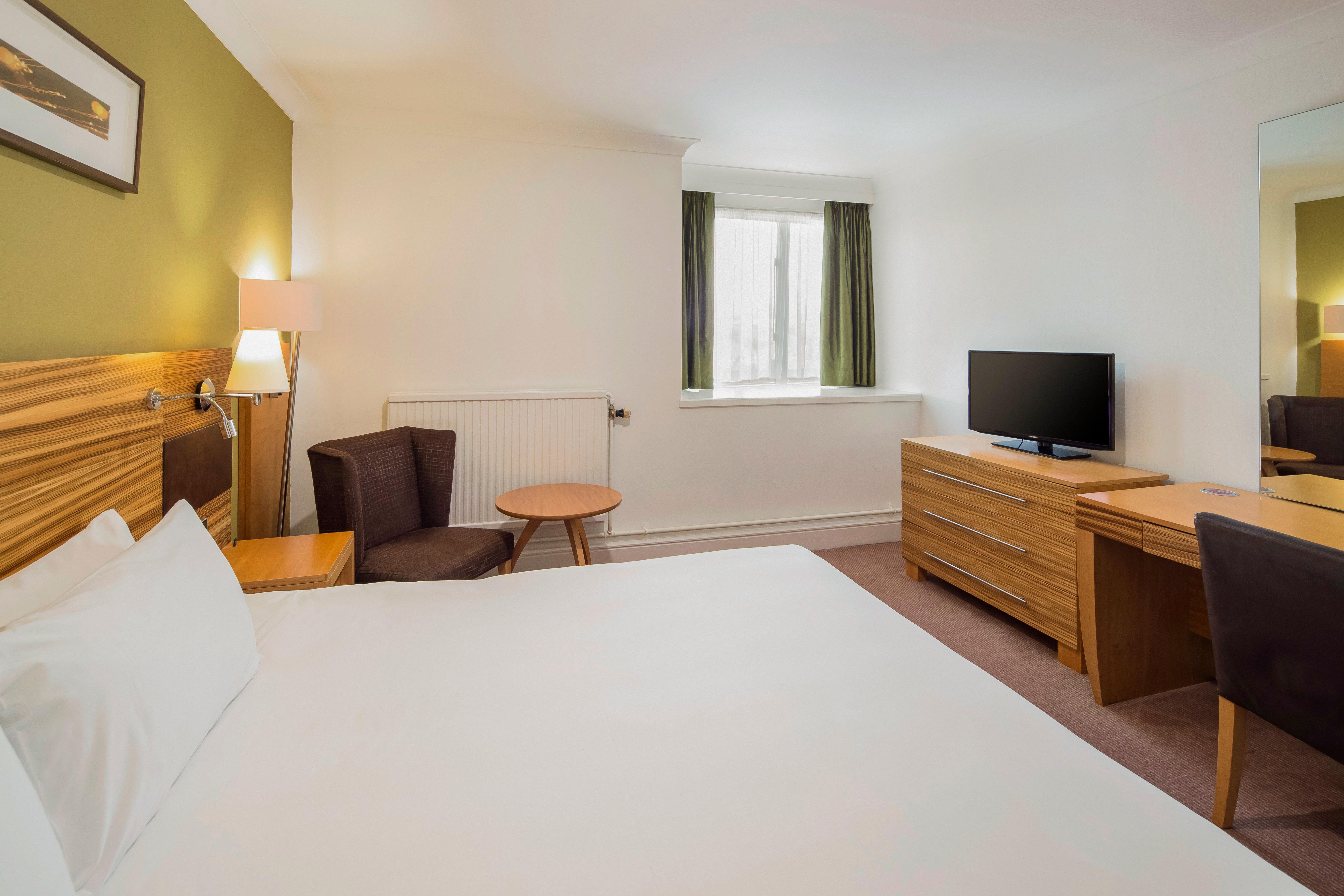 Crowne Plaza Chester By Ihg Exterior photo